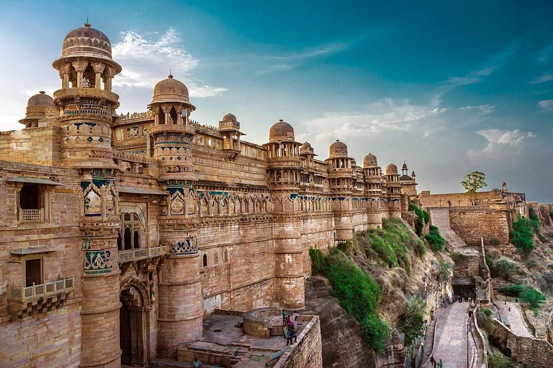 10 Historical Forts In India