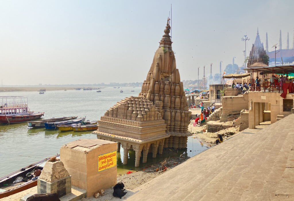 Top Places to Visit in Varanasi in 2024