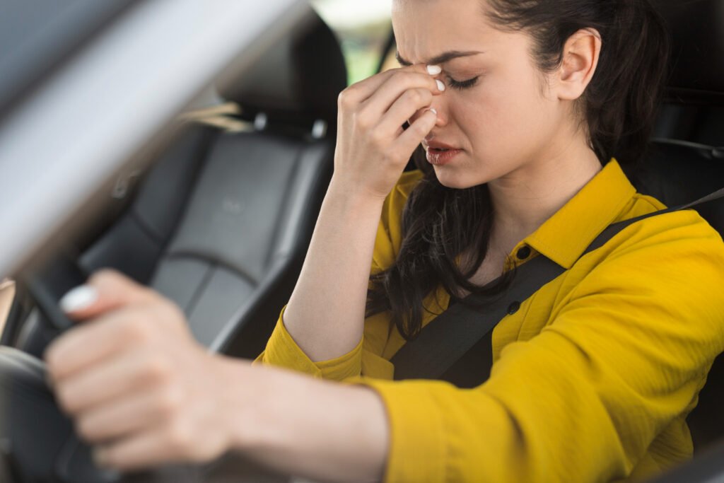 Motion sickness treatment in hindi: सफर में हो रहे हैं अगर उल्टी तो अपनाएं ये उपाय जिससे आपका सफर होगा आसान। 2 Motion sickness treatment in hindi