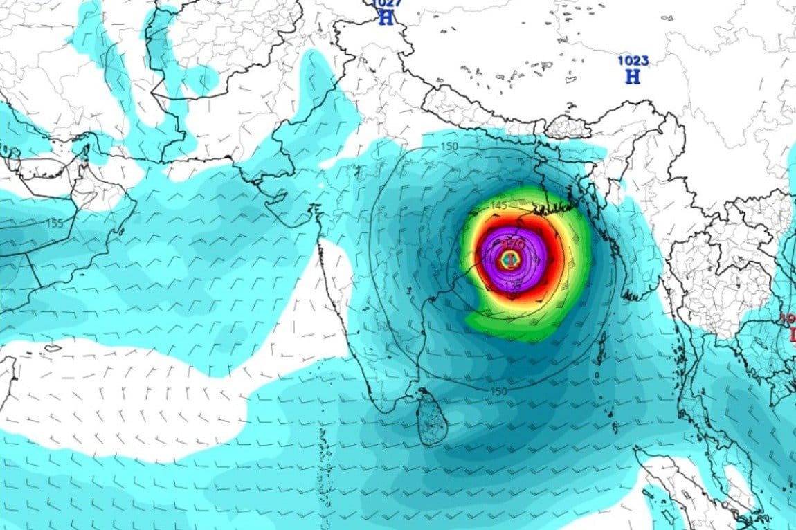 Landfall of cyclone dana latest update