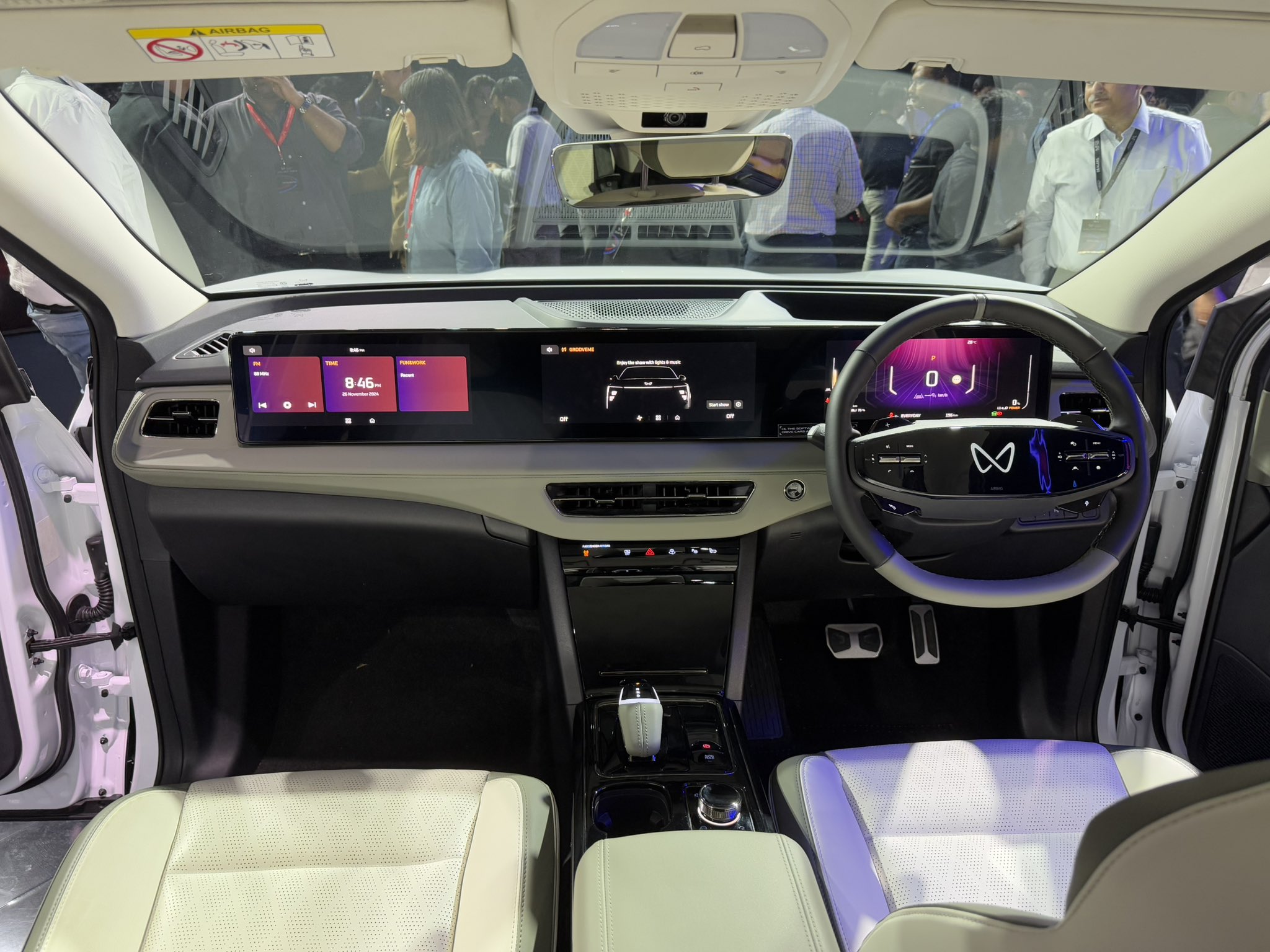 Mahindra XEV 9e Price And Specifications