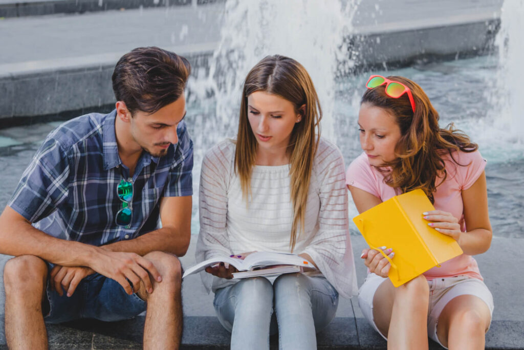 10 amazing benefits of reading books everyday