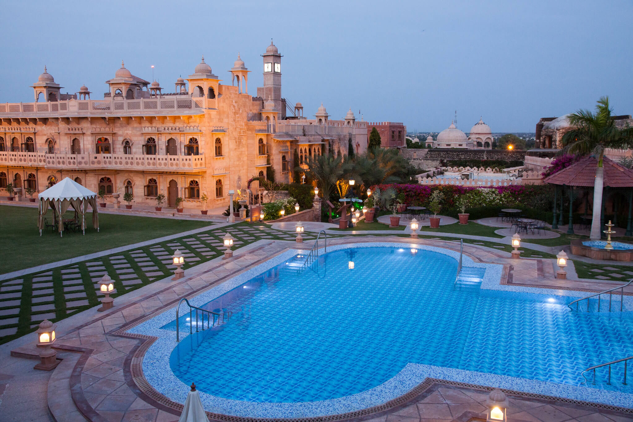 15 most beautiful small towns in india
