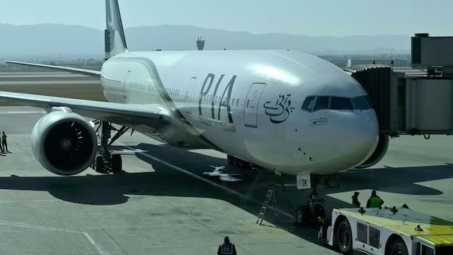India closes airspace to pak flights