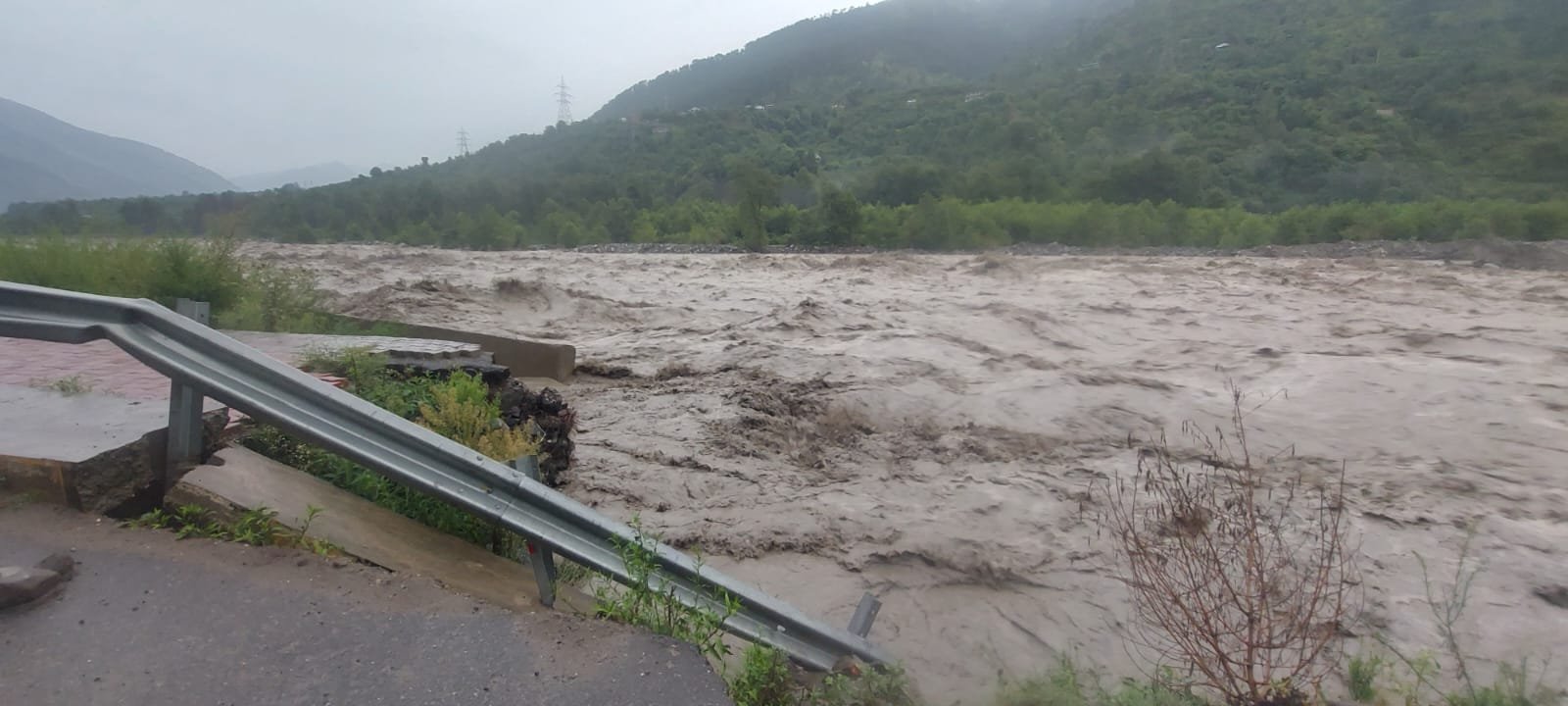 Kullu cloud burst news