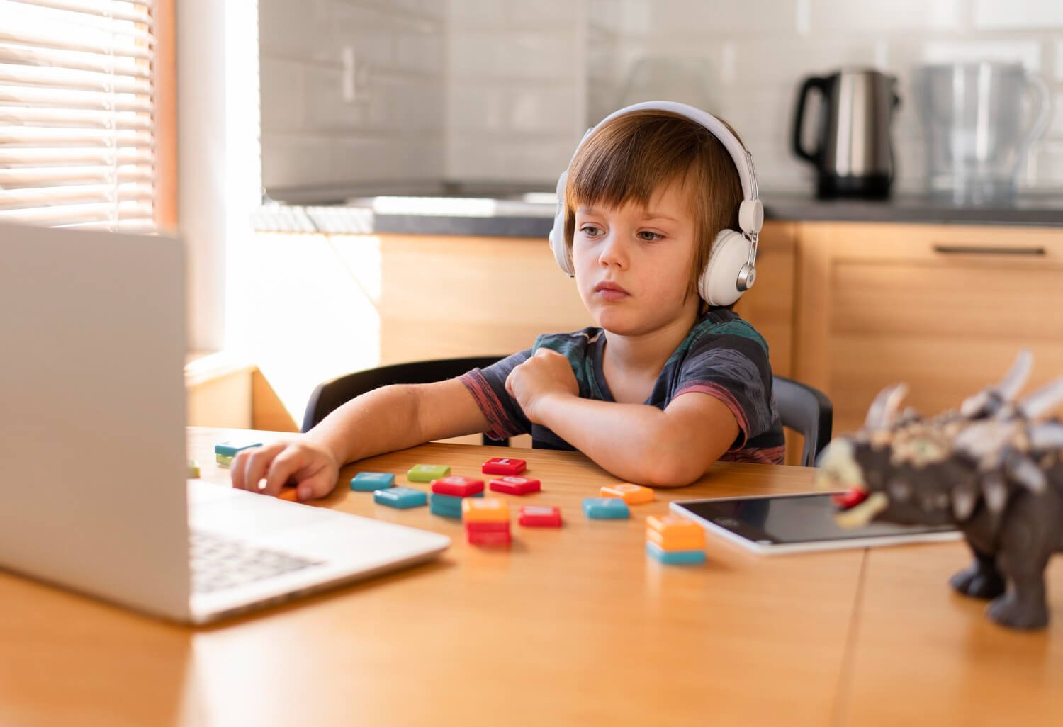 Virtual autism symptoms in kids