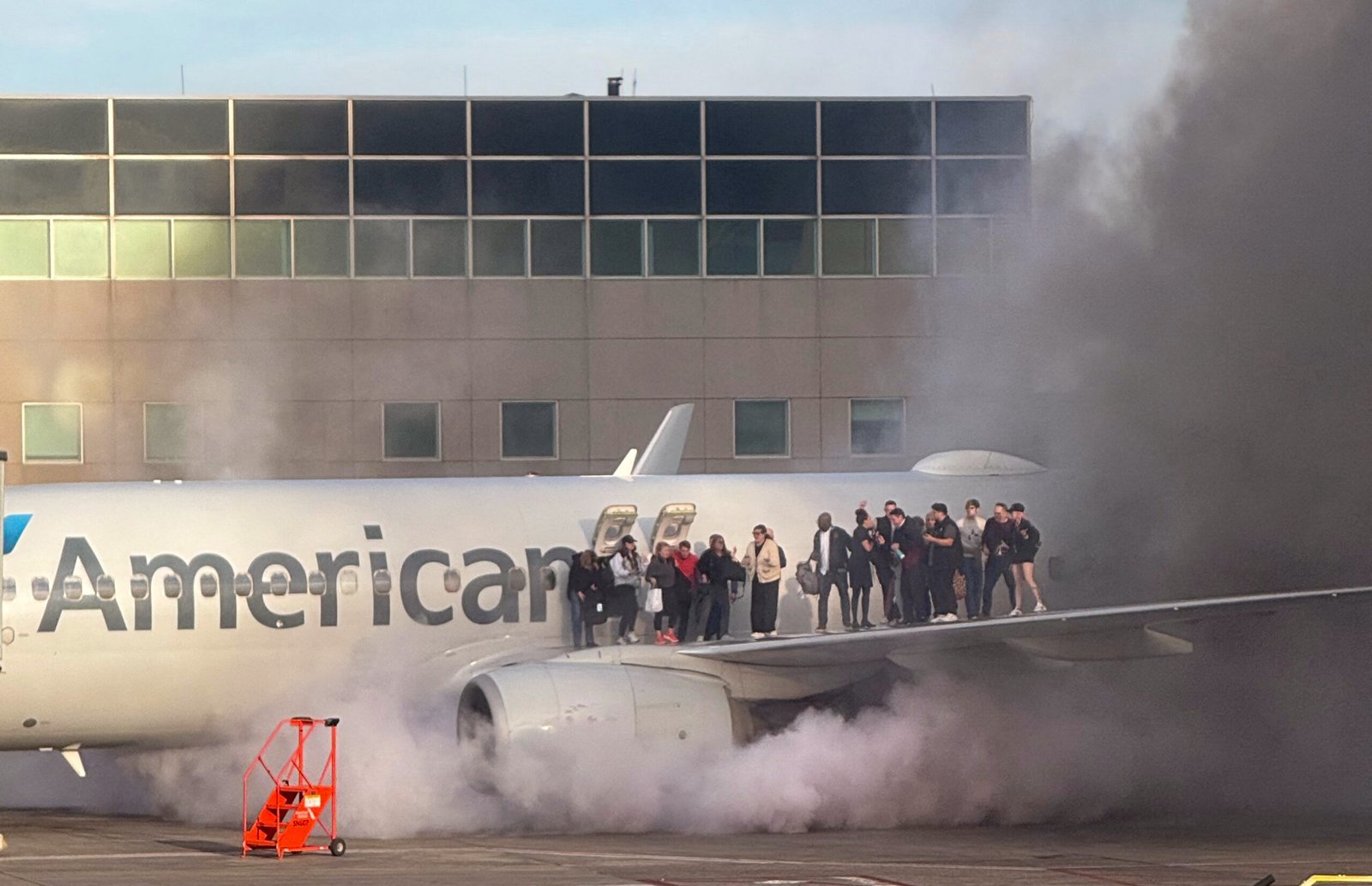 American airlines fire news