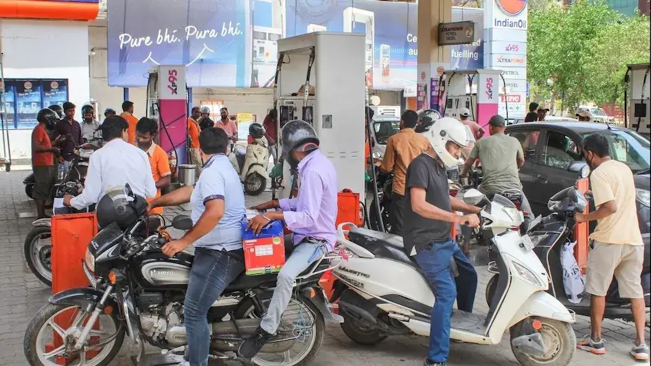 Delhi revises fuel ban